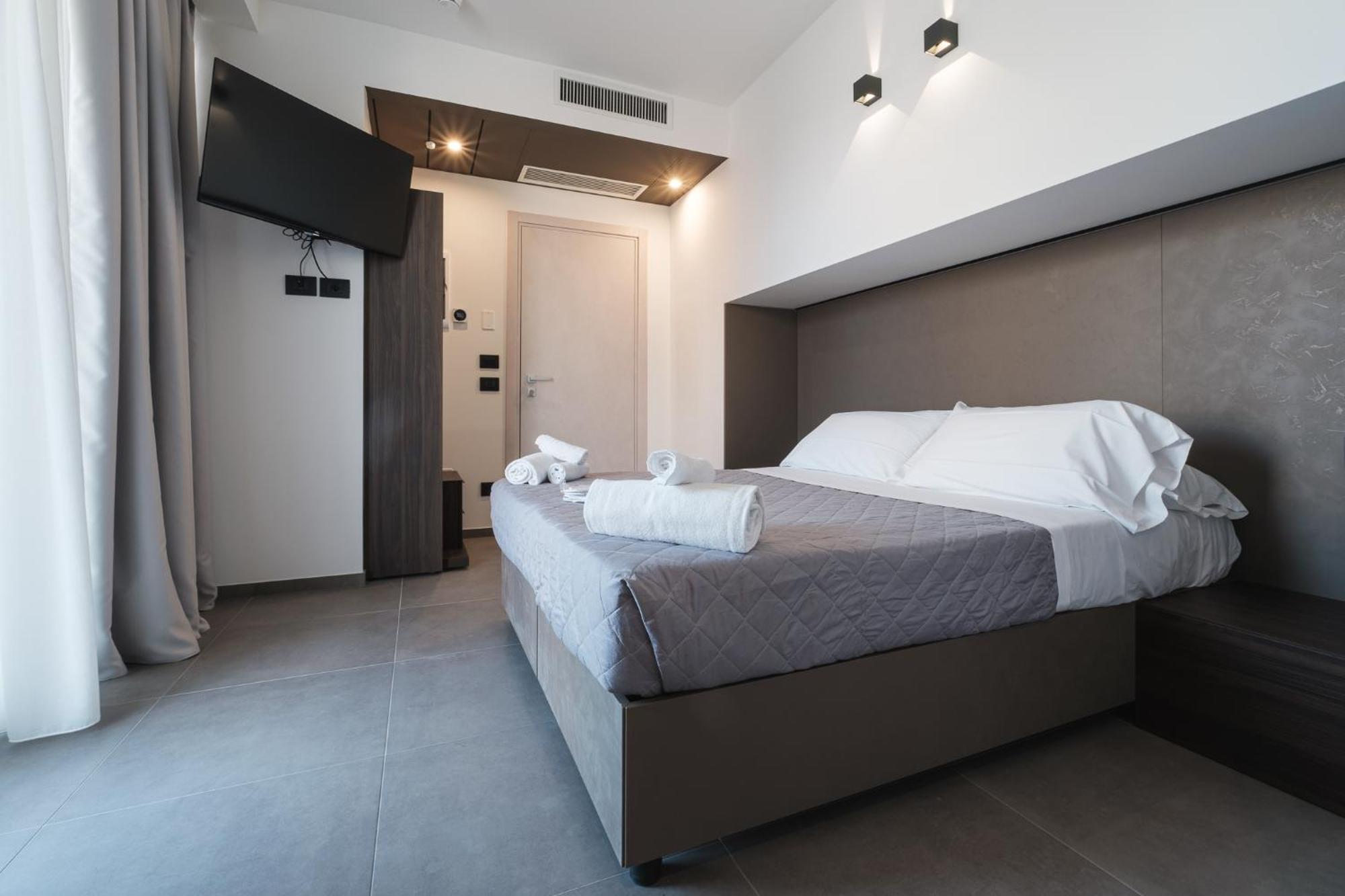 Residence Goldoni6 Suite Apartment Rimini Exterior photo